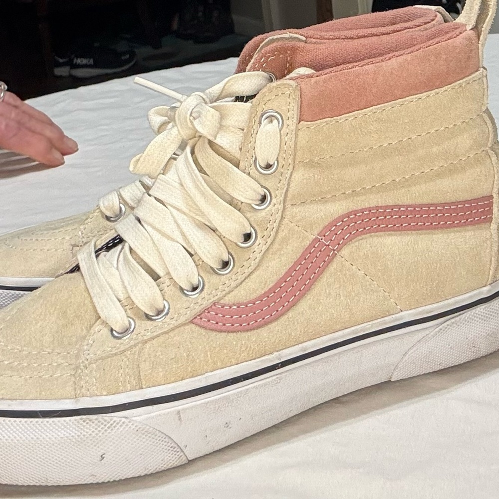 Cream and Pink High-Top Sneakers​ - Picture 5 of 8